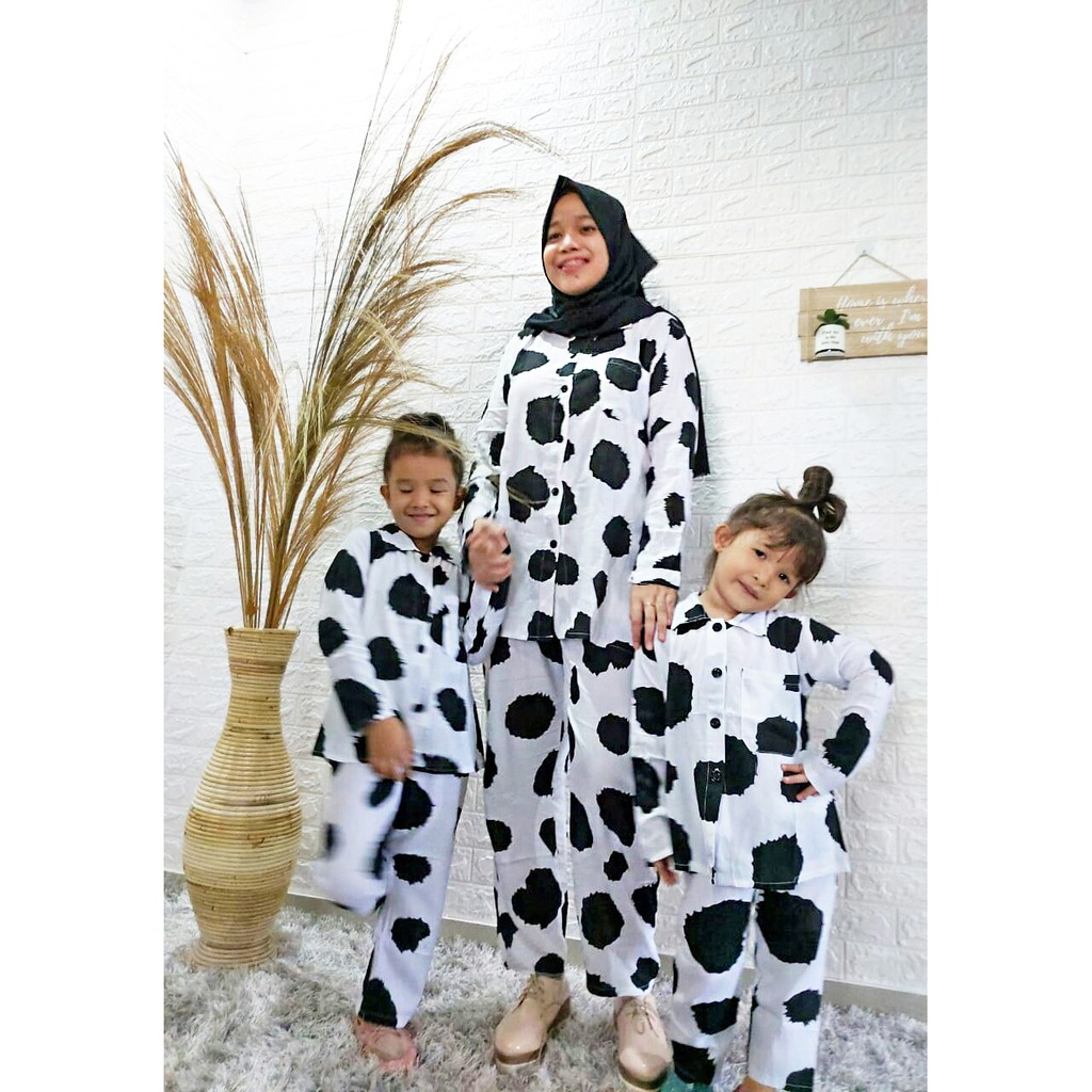 One Set Couple Ibu dan Anak Setelan Ibu dan Anak Set Mom and Kids 1 Set Baju Celana Kekinian