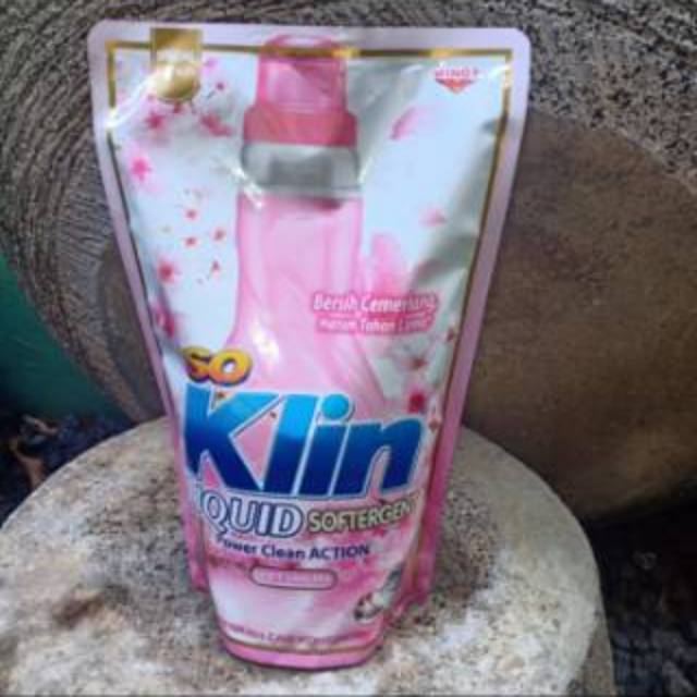 So Klin Liquid Detergen Pouch 720ml