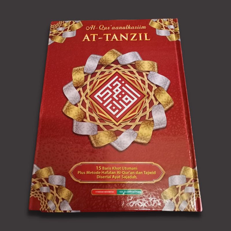 

Al-Qur'anul Karim AT-TANZIL | 15 Baris Khot Utsmani Plus Metode Hafalan Al - Qur'an Dan Tajwid Disertai Ayat Sajadah