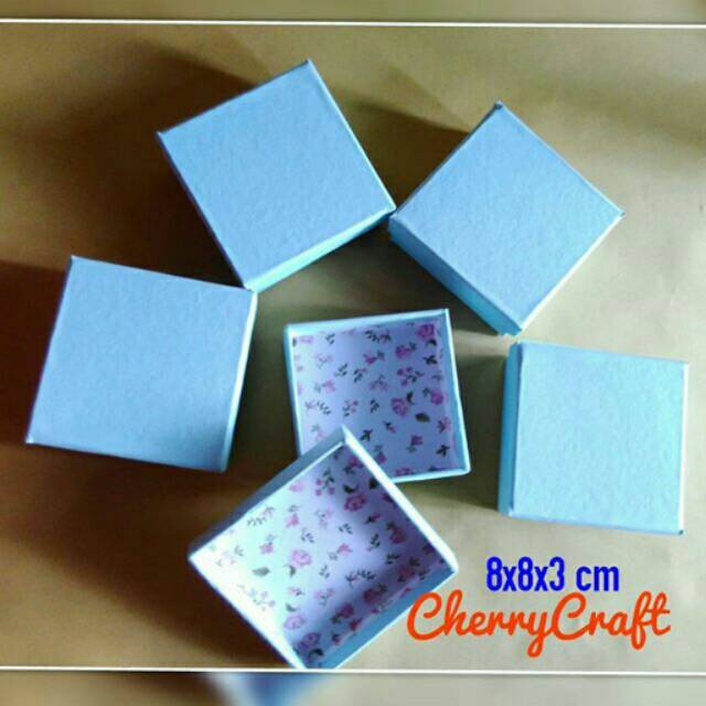 

Vintage Box Biru/ Kotak Kado Cantik 8x8x3 cm