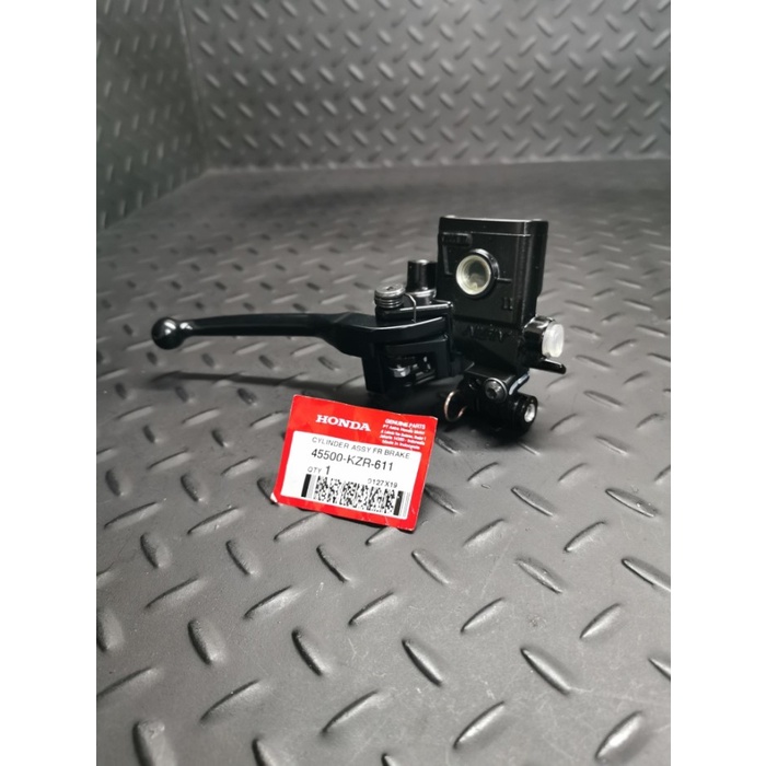 Master Rem Cylinder Assy FR Brake Honda Vario 125 Fi 45500KZR611