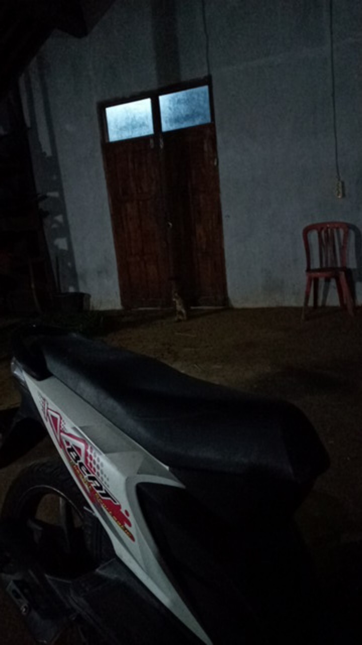 Hak Angin Kait Jendela Polos Ukir 5 Mm K. Tekuk Uk. 8 Stamco