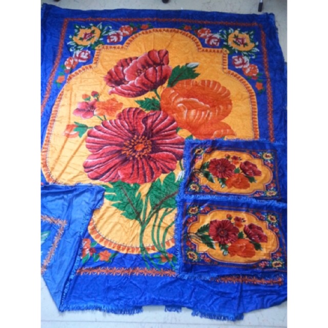 Bed Cover / Selimut / Penutup Ranjang dengan 2 Sarung Bantal 195x225cm