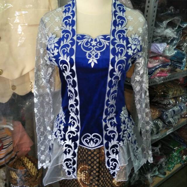 BAJU KEBAYA BLUDRU KOMBINASI TILE DENGAN MOTIF SABLON CANTI PAKAIAN KUTU BARU ADAT JAWA SOLO JOGJA