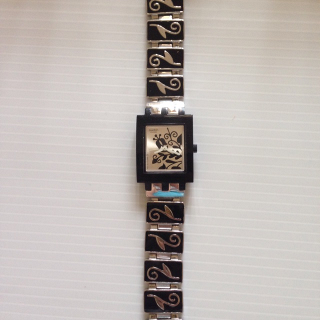 Swatch Black