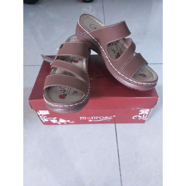 BIG SALE!!!!Sandal wanita murah dan ringan(Free Dompet cantik)