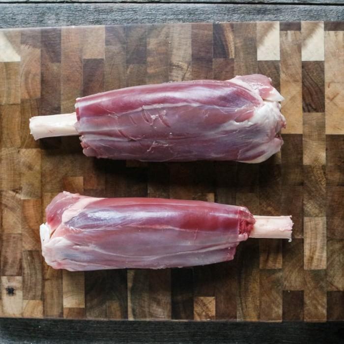 

Meat | Daging Domba Lamb Ossobuco / Sengkel Domba (1 Kg)