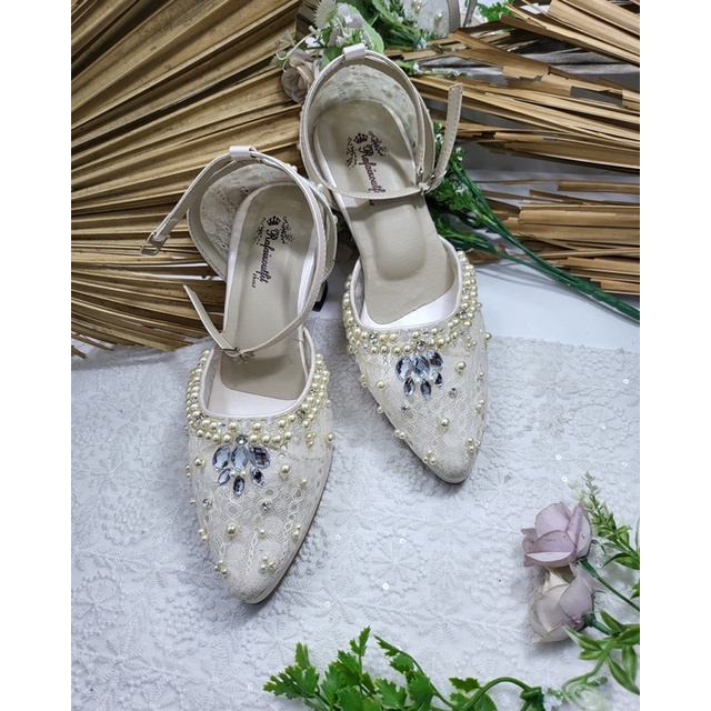sepatu zaneta broken white 7cm tahu