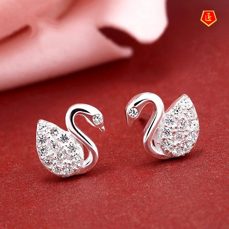 [Ready Stock]Silver Diamond Cute Little Swan Earrings