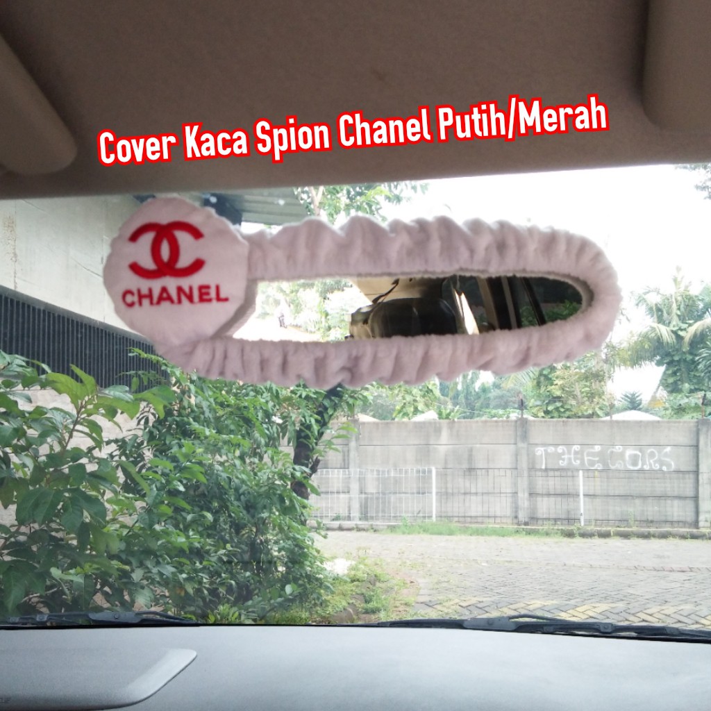 Sarung Spion Cover Spion kaca dalam Motif Bando Chanel Putih Tulisan Merah