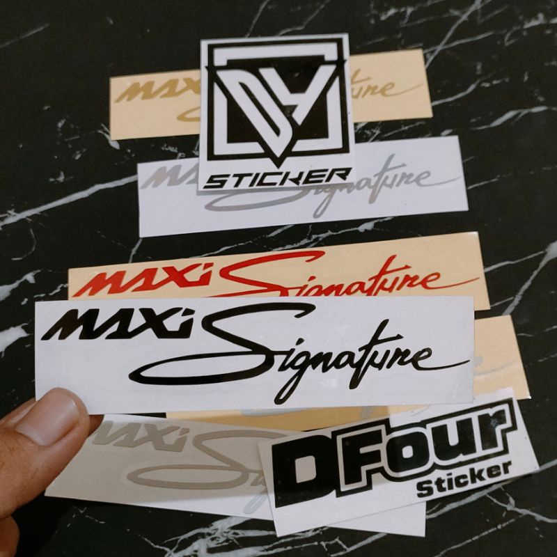 

STICKER MAXI SIGNATURE CUTTING
