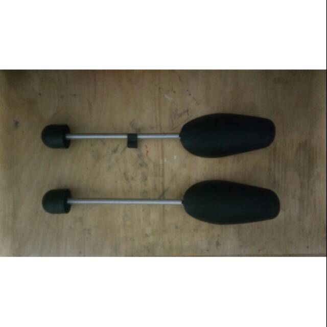 Shoe saddle/ shoe tree/ catokan sepatu
