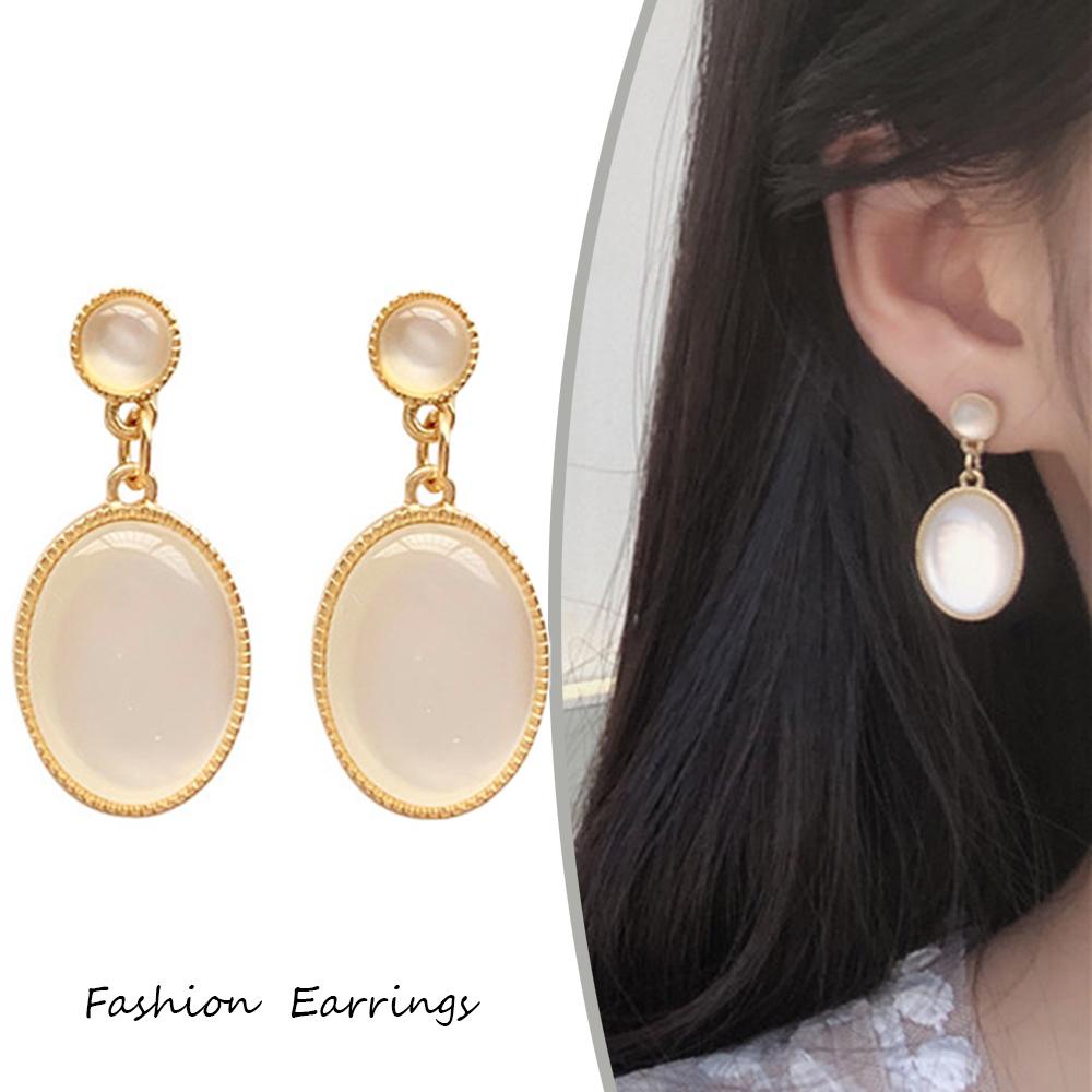 Needway Anting Temperamen Korea Perhiasan Putih Wanita Sederhana Moonlight