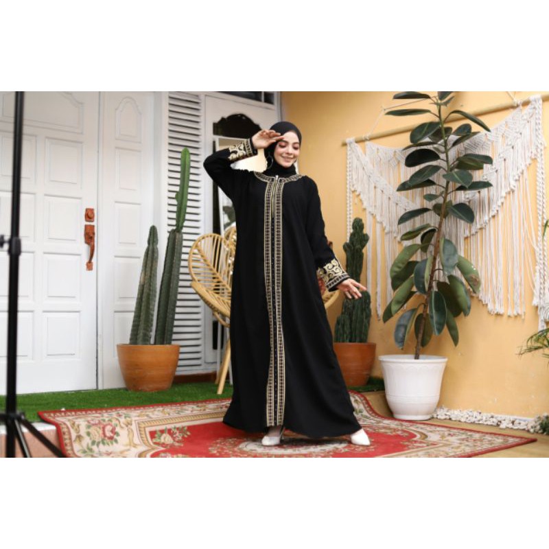 GALLERY EXCLUSIVE ABAYA HITAM GAMIS INNAYA ( RESLETING DEPAN BUSUI )