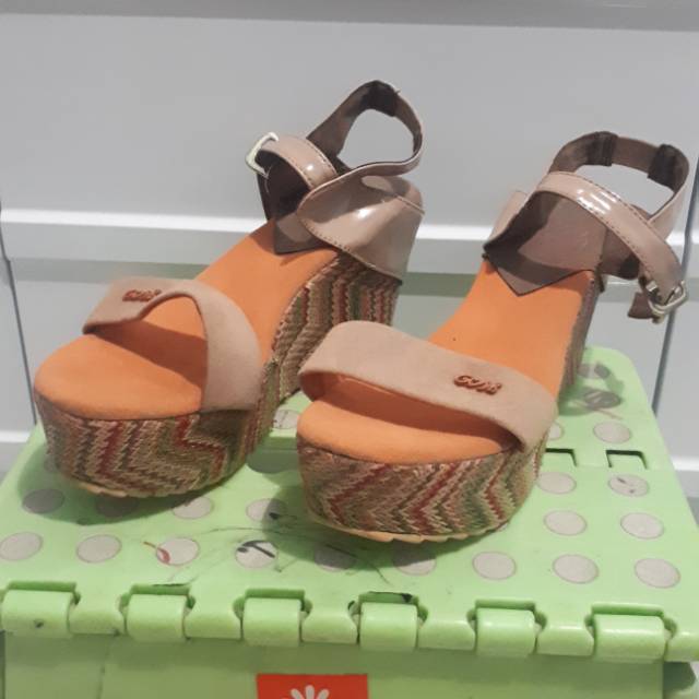 Sepatu gosh second