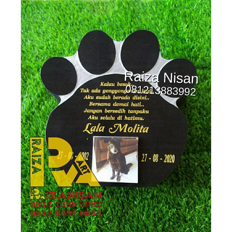 batu nisan hewan peliharaan