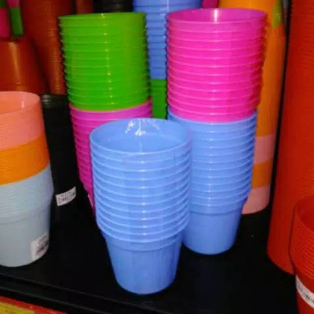 Pot bunga plastik - pot warna warni - pot cantik -pot uk8