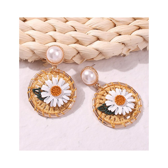 LRC Anting Tusuk Fashion Gold Alloy Pearl Rope Braided Flower Earrings F99642