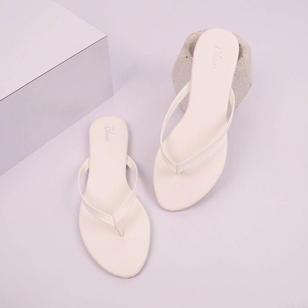 Blow Aurora Sandal Jepit Korea Wanita BLNI 0041-White
