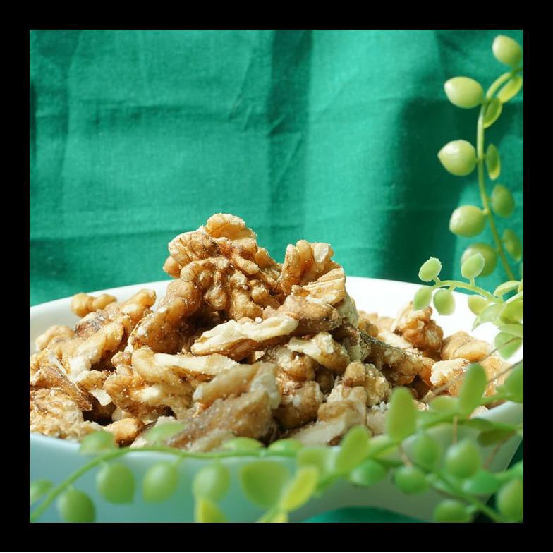 

NEW! WALNUT (1 KG) MURAH
