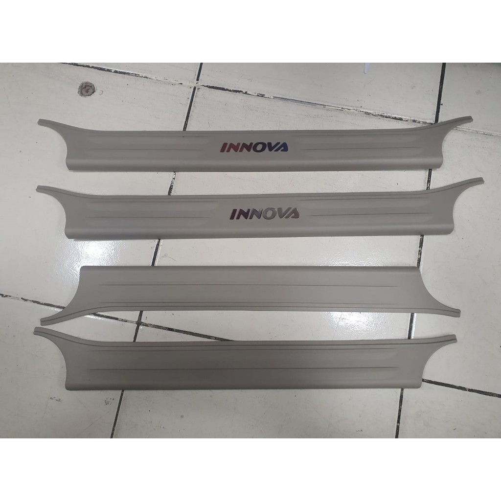 Sill Plate Samping Mobil Innova 2005 - 2015 Cream