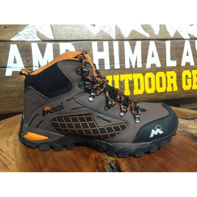 Sepatu Trekking Mountain Gear