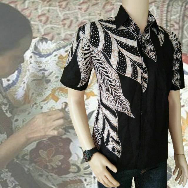 Baju Batik M L XL XXL JUMBO NEW ARRIVAL DISTRO BATIK HRB026 BATIK NOTOARTO HITAM MANIS /kemejabatik/batikmurah/batikkombinasiKemeja Batik Pria Moderen Lengan Pendek Motif Hitam Manis-1