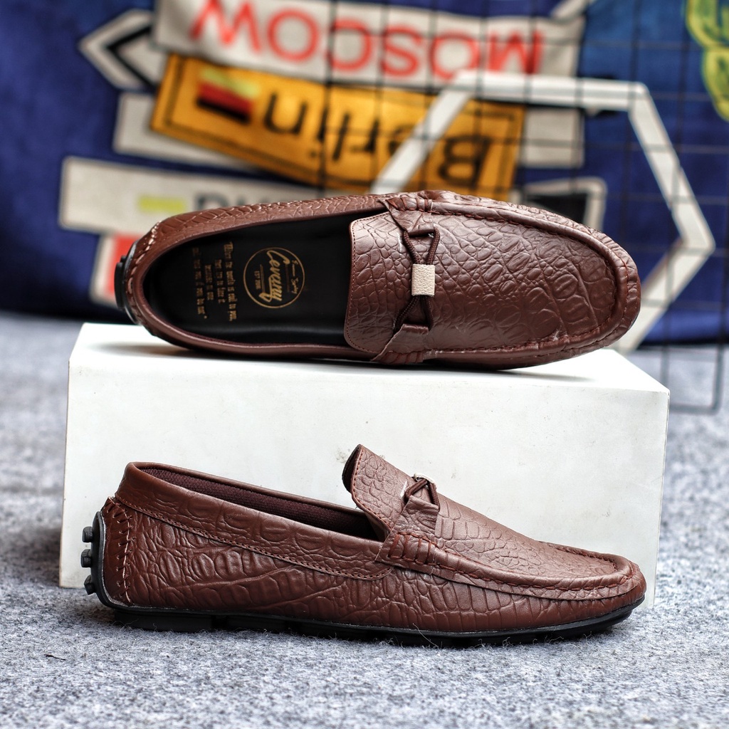 MOLK Sepatu Casual Pria Slip on Santai Antislip Original Branded Formal Kerja Kantor Keren Pantofel Kulit Asli