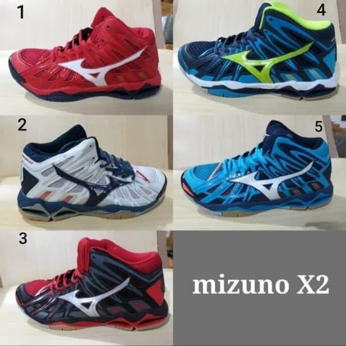 harga sepatu mizuno wave hurricane