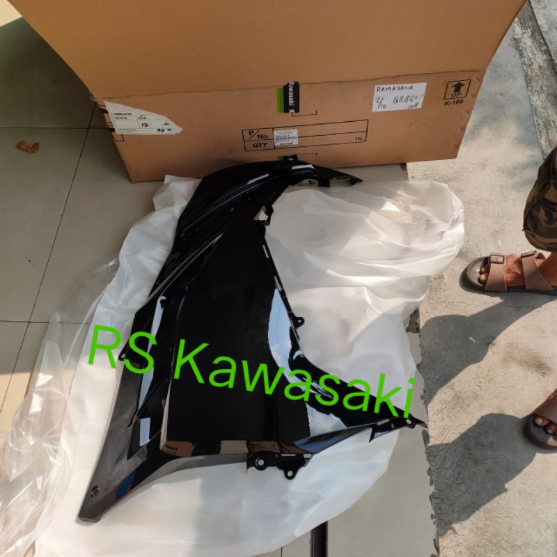fering fairing samping ninja 250 fi hitam kanan original