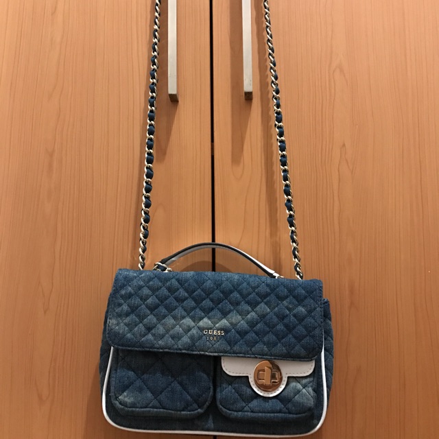 Preloved guess jeans quilted bag