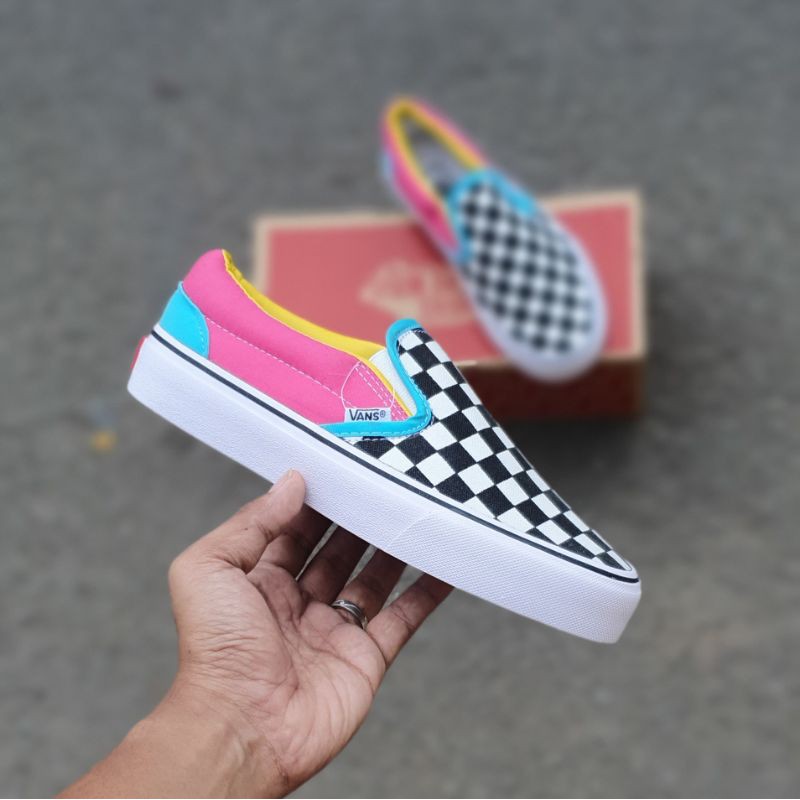 SEPATU SLIP ON Checkerboard SEPATU LAKI LAKI DAN PEREMPUAN