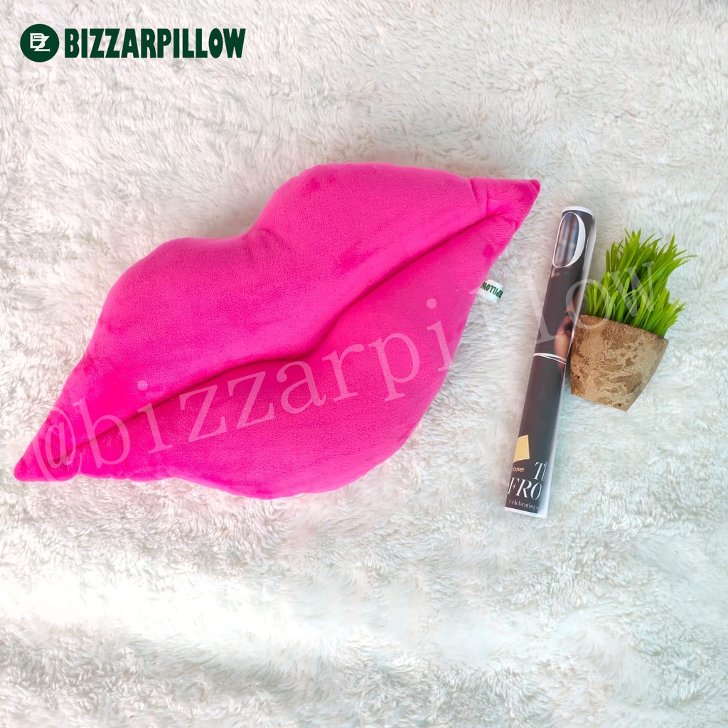 Bizzarpillow Bantal Sofa Bantal Bibir Size M BZ187