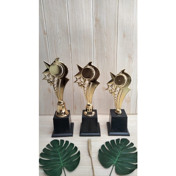 Piala Harga Grosir Trophy Kejuaraan Piala Lomba