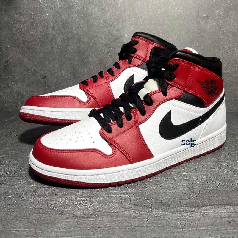 Air Jordan 1 Mid Chicago White Toe