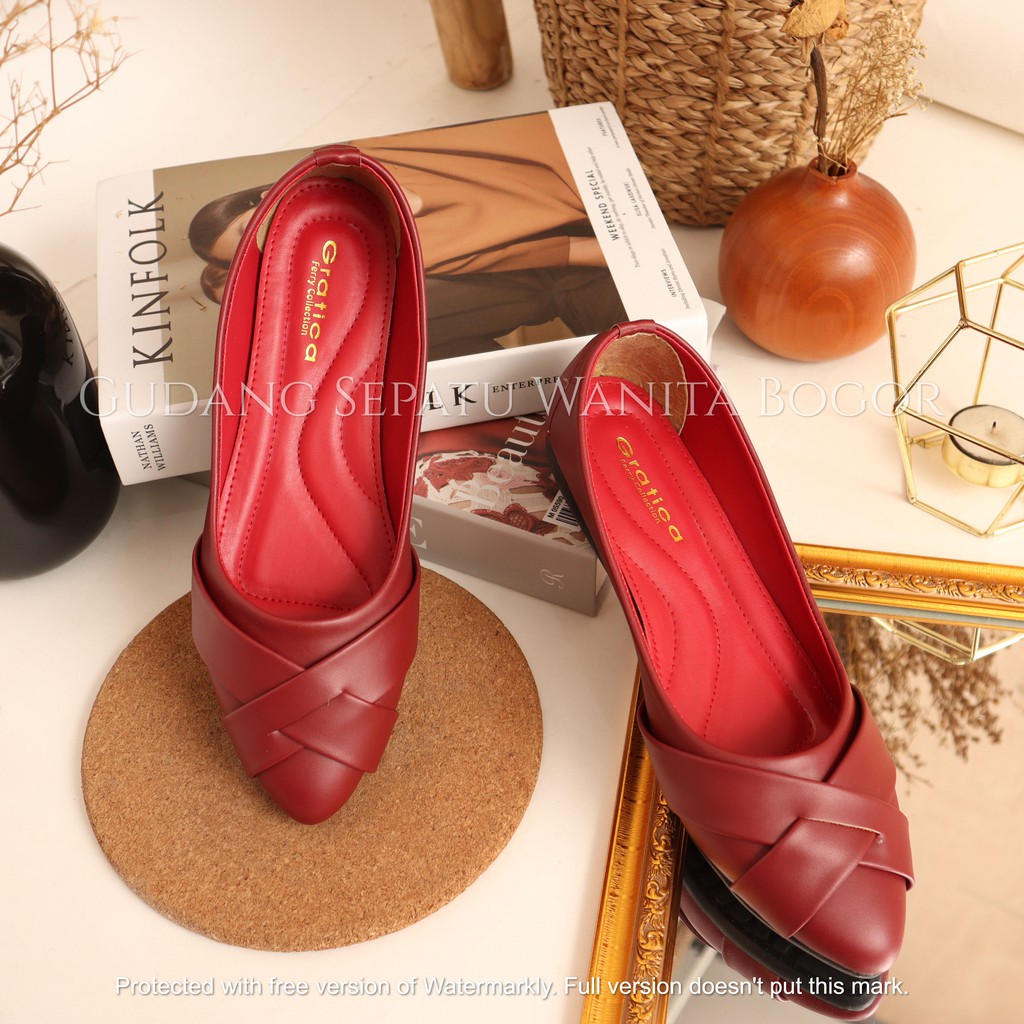 Gratica Sepatu Wanita Flat Shoes Silang Lancip B05 SL