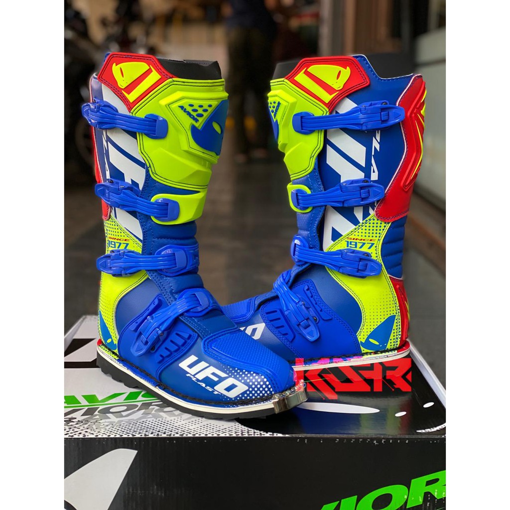 SEPATU CROSS UFO PLAST AVIOR - BLUE/RED/NEON/YELLOW