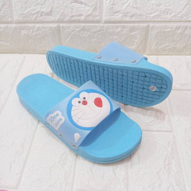 Sandal doraemon terbaru karet timbul