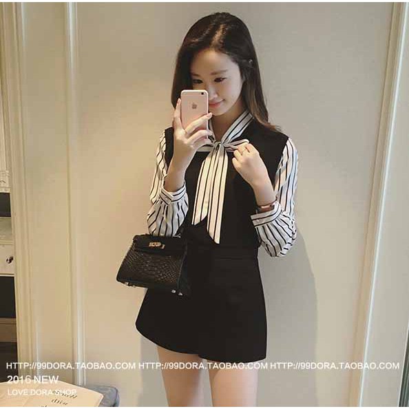 BAJU ATASAN MOTIF GARIS-GARIS CANTIK
