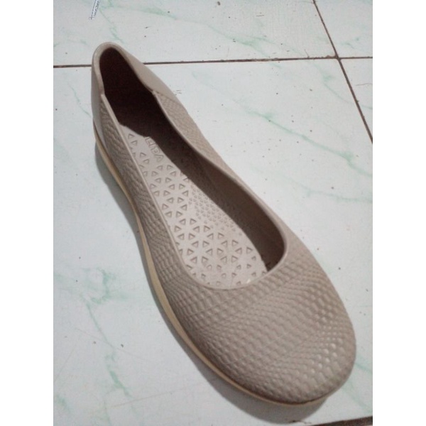 9098 / SEPATU KARET MODEL BARU YUMAIDA SIZE 37 - 40