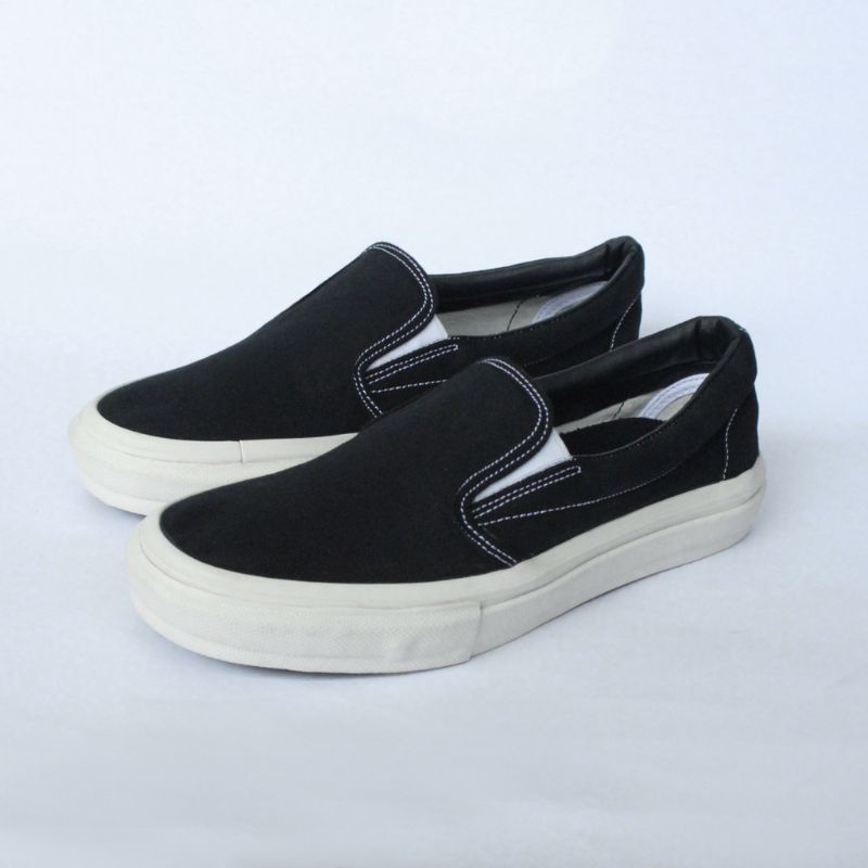 SEPATU POLOS SLIP ON NO BRAND TOP SELLER / Slip on terlaris