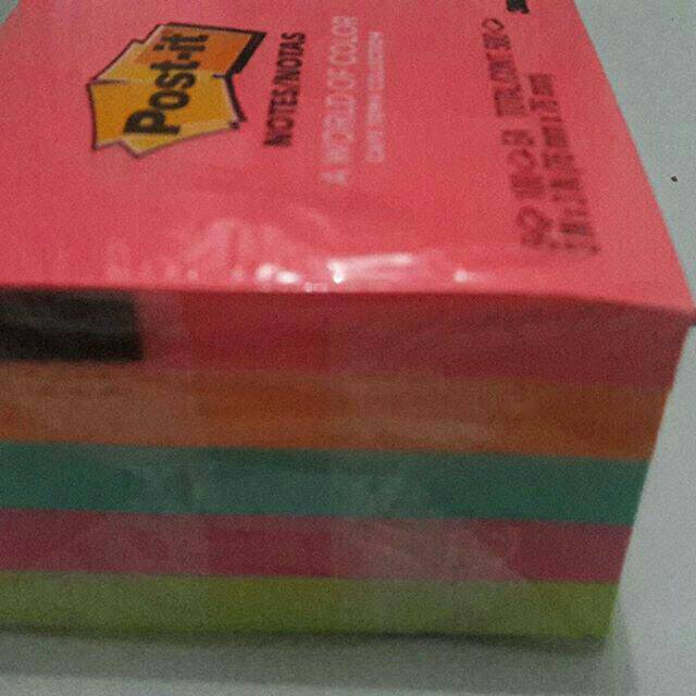 

Post it Notes warna warni