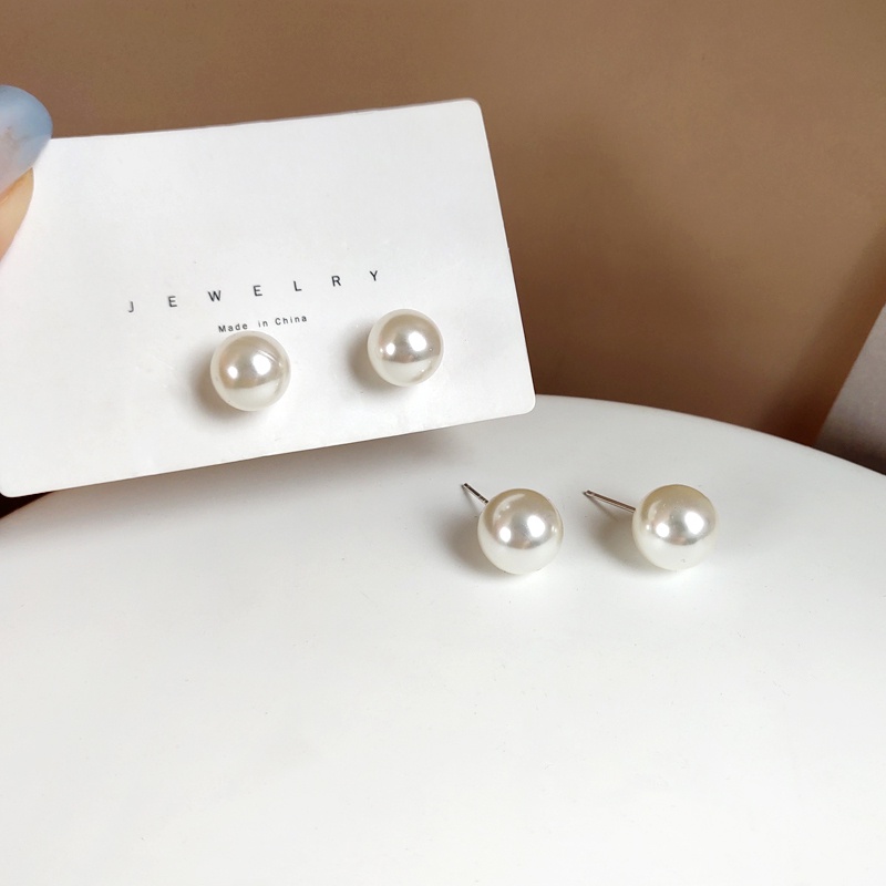 Anting Tusuk Mutiara Simple Untuk Wanita