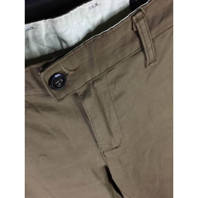 Celana chino number nine