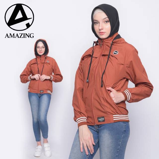 JAKET WANITA MOTIF SALUR SEMI WATERPROOF LENGKAP PAKAI HOODIE