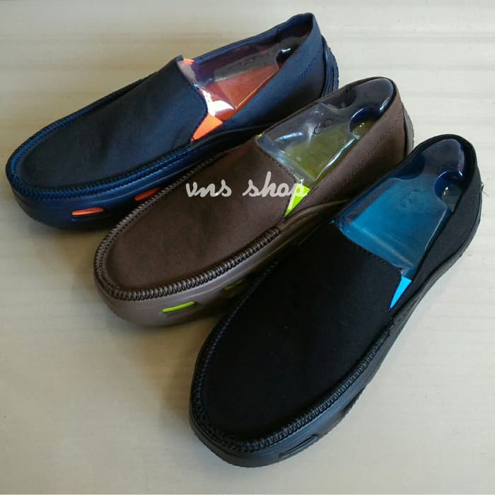 Sneakers Wanita Gaya Korea Untuk Sneakers  X84T7  Sepatu Crocs Tideline Sport Canvas - Hitam, 40