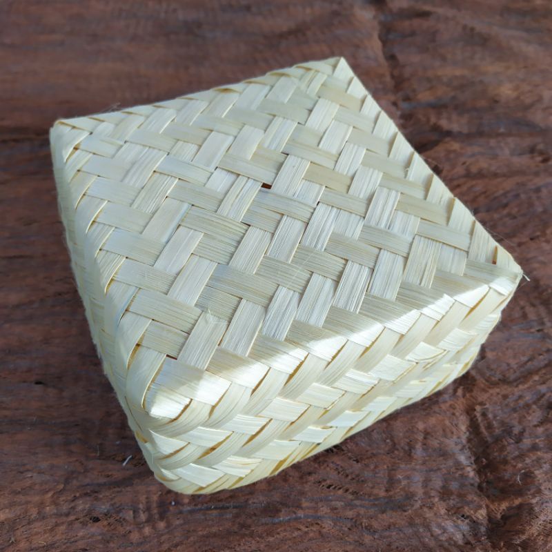 BESEK BLEACHING 22X22 T 8CM |besek polosan besek tanpa hiasan besek bambu besek kotak