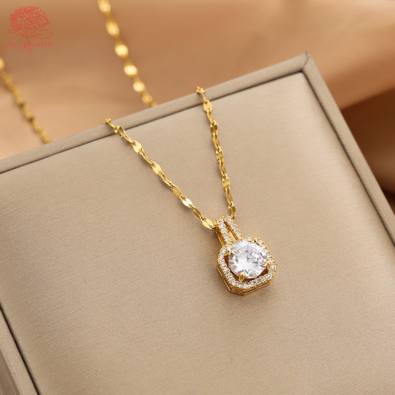 Kalung Liontin Berlian 18K Gold Plated Bahan Titanium Steel Untuk Wanita