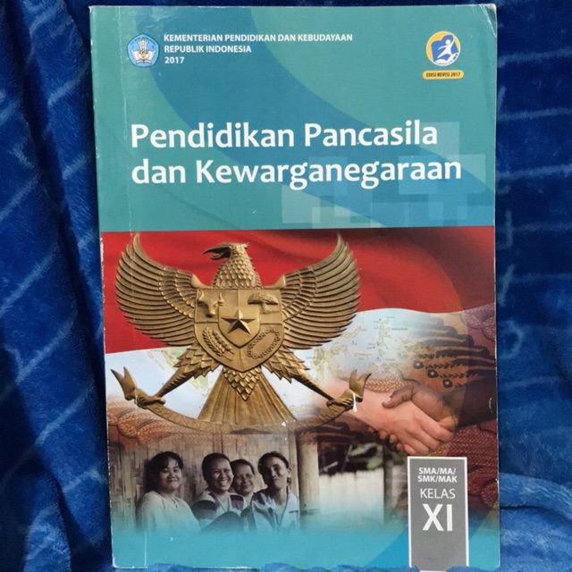 Buku Pkn kelas 11 (bekas)