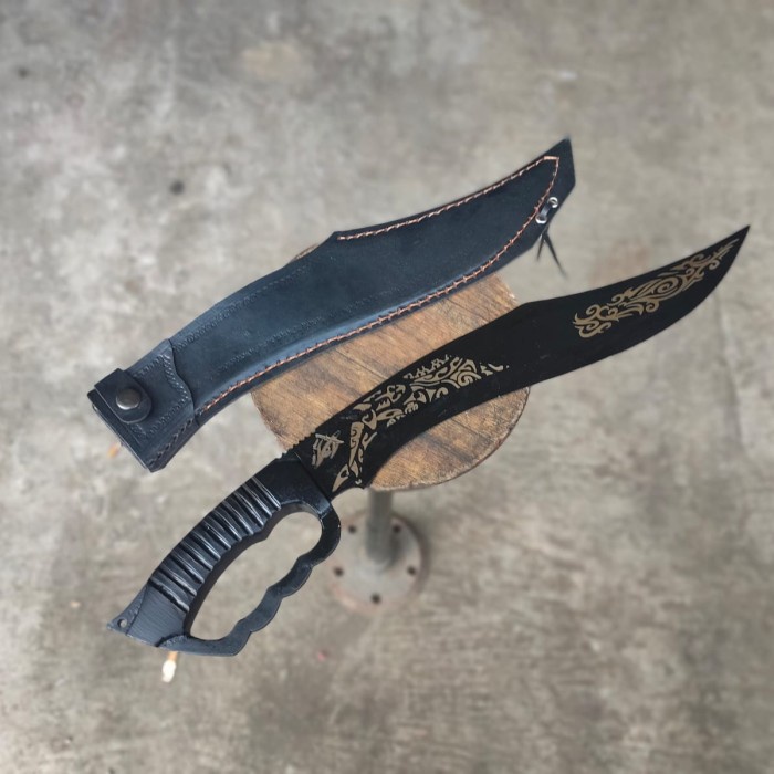 

PISAU KUKRY CUSTOM BAJA SUP9 HANDLE DURALIUM FOXY SARUNG KULIT ASLI